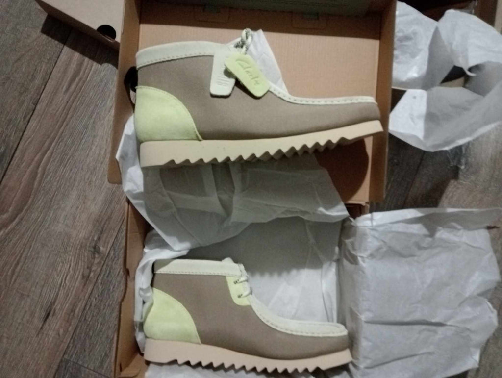 Original Clarks Wallabees - FTRE Ecru Combi
