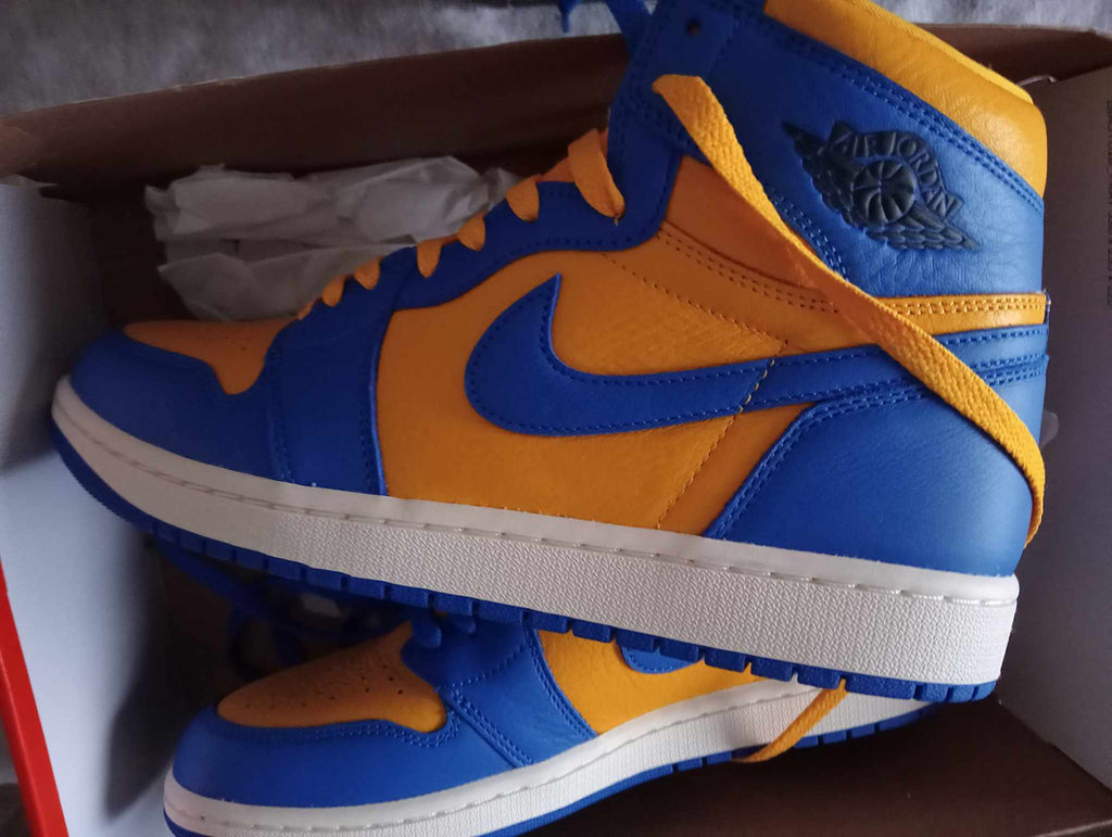 Air Jordan 1 High OG "Reverse Laney"