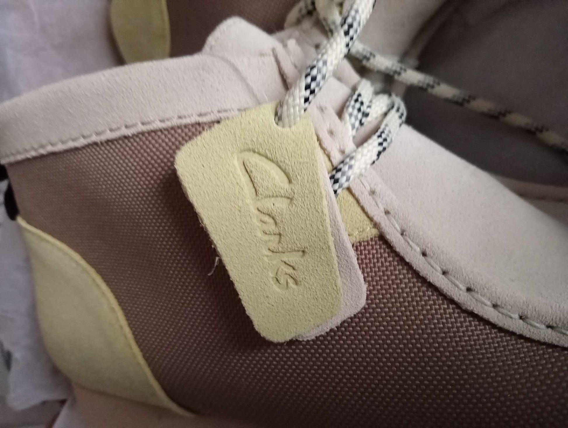 Original Clarks Wallabees - FTRE Ecru Combi