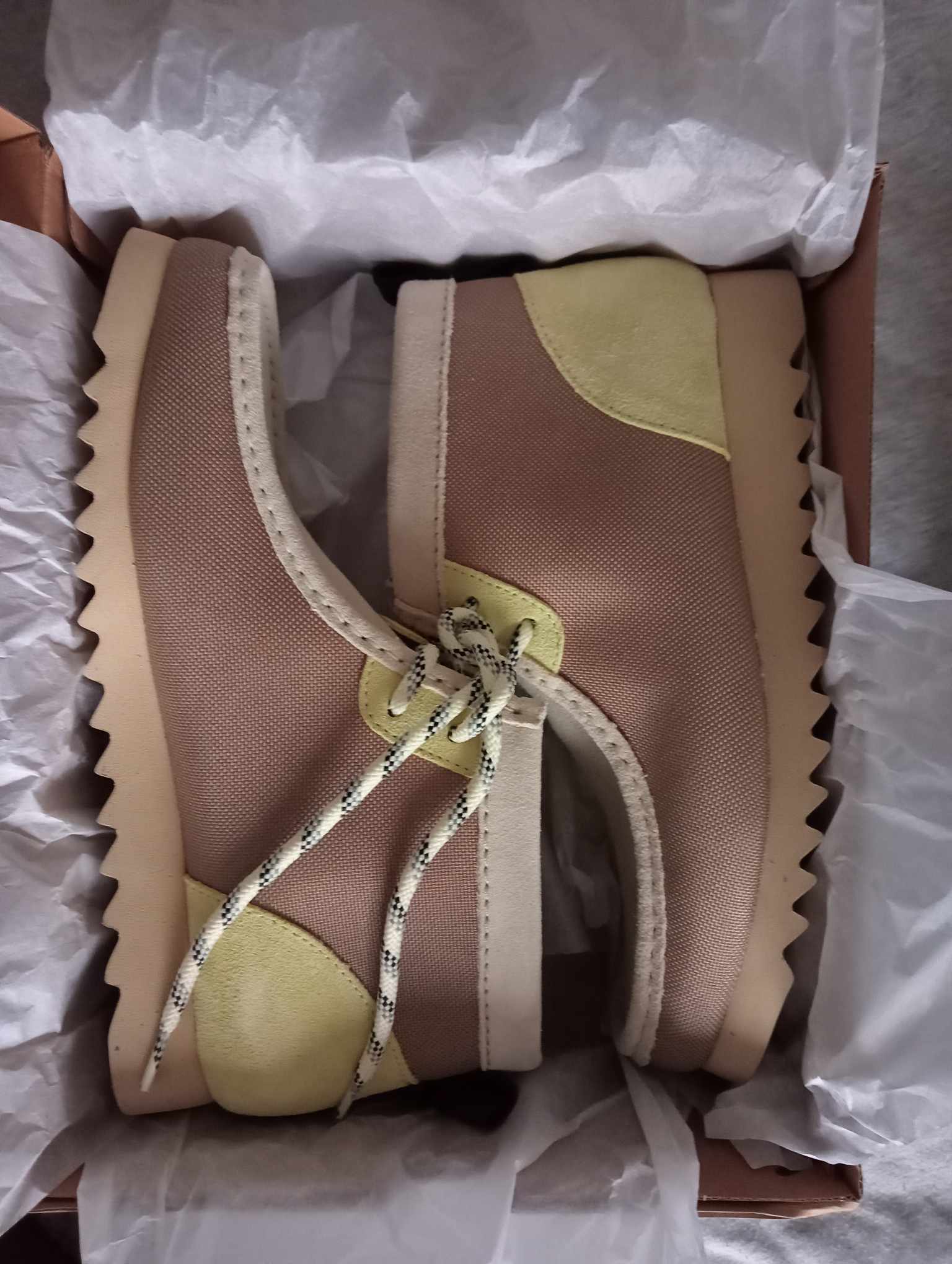 Original Clarks Wallabees - FTRE Ecru Combi